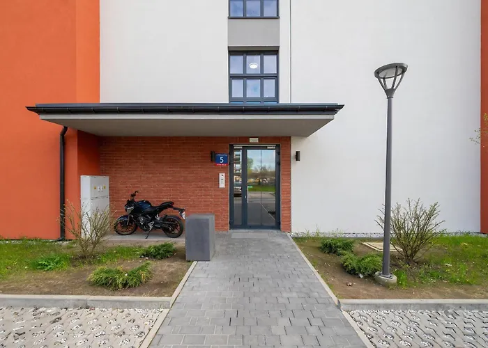 Wieniawskiego Apartment With Balcony Stacja Lodz Estate By Noclegi Renters