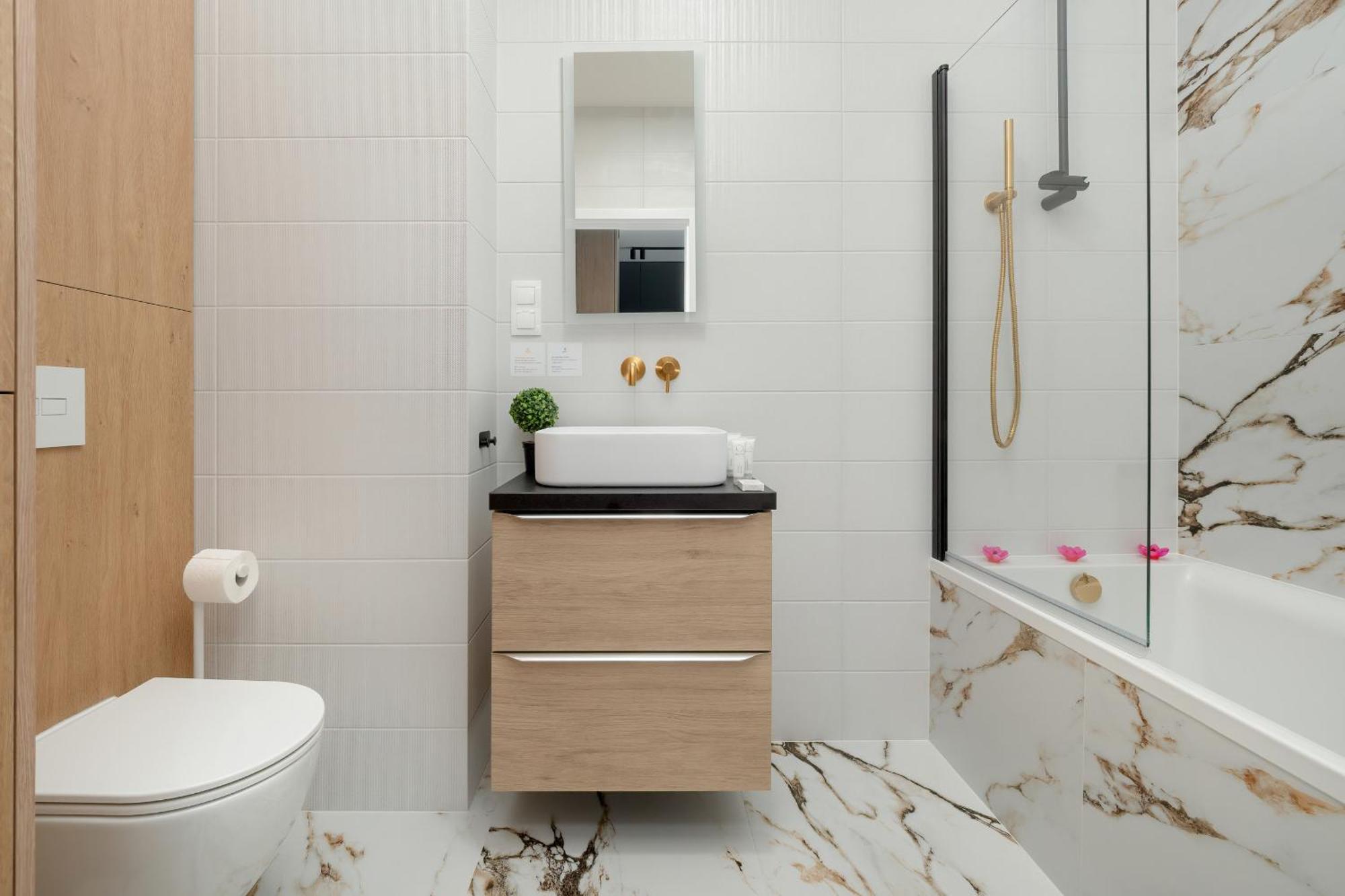 Wieniawskiego With Balcony Stacja Estate By Renters Lodz (Lodz)