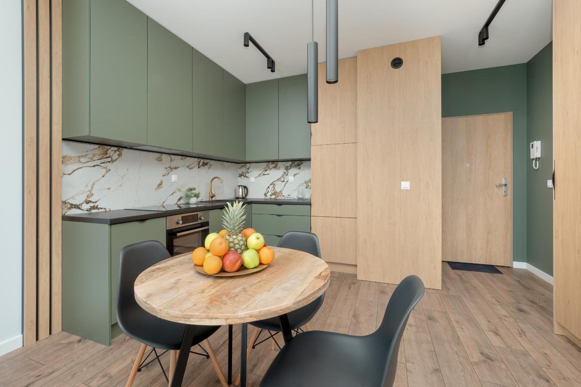 Apartment Wieniawskiego With Balcony Stacja Estate By Renters