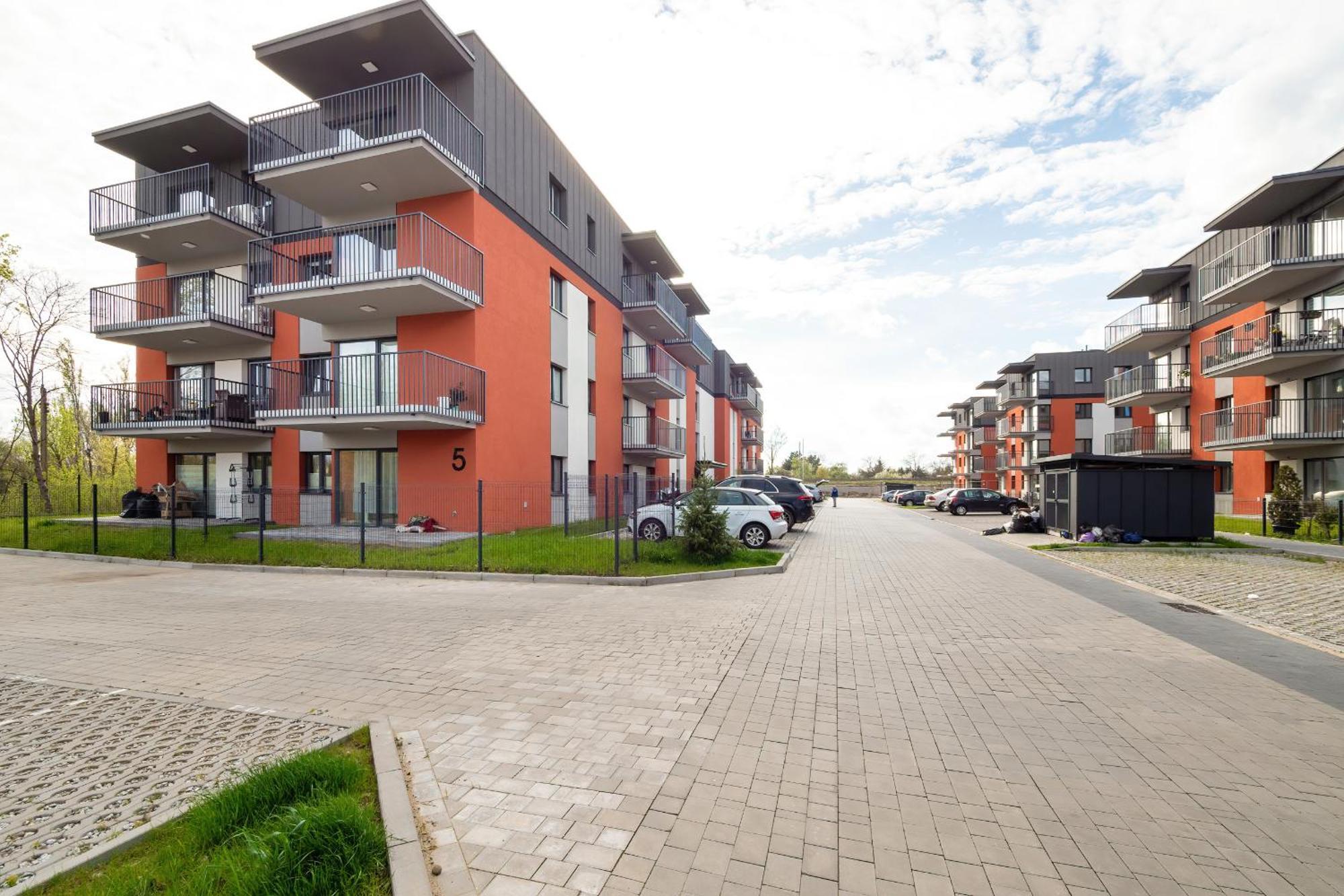 Apartment Wieniawskiego With Balcony Stacja Estate By Renters